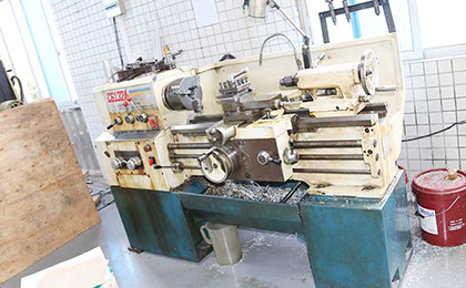 高低溫試驗(yàn)箱廠家車床